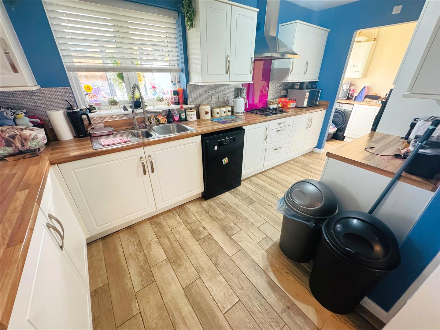 Heol Waungron, Carway, Kidwelly, SA17 4HY